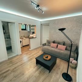 Cozy Glen - Private Villa, Parking and BBQ