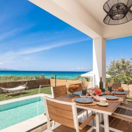 Aktis Elegant Villa، فندق في اليكاناس