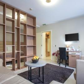 Hotel Srbija Garden-FREE PARKING-upon availability, hotel di Belgrade