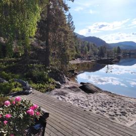 Hytte ved Vråvatnet i Vrådal، فندق في فرادال