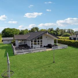 4 Bedroom Amazing Home In Humble, hotel em Humble