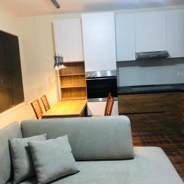 Sea & Mountain Lukove Apartment