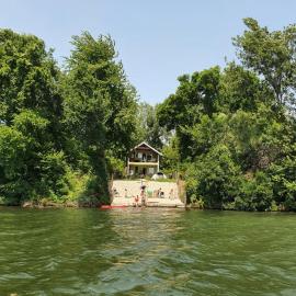 Ostrovo에 위치한 호텔 green house at silver lake