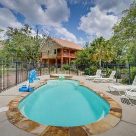 Waterfront Pass Christian Oasis ~ 2 Mi to Beach!, Hotel in Pass Christian