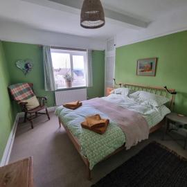 Cheerful two bedroom cottage in the Forest of Dean, Hotel in Lydbrook