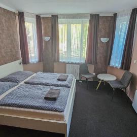 Almond, hotel Teplicében