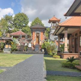 Tamansari Homestay, hotel in Sawan