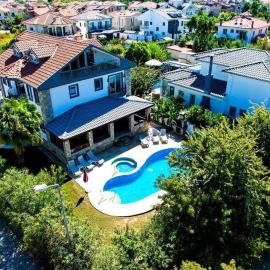 mountain view Villa Zuhal Dalyan, viešbutis mieste Ortaca