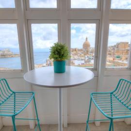 Beautiful one bedroom seafront apartment VPAL1-1