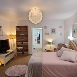 EMA Cottage, hotel i Montjean