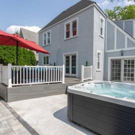 Jana House Getaway /Hot tub/Game Room/King Bed, hotel en Baldwin