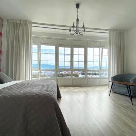 Pensión Residencia J. Lago, khách sạn ở Muros