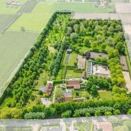 Domein Den Buiten Bed And Breakfast DnD, hotel a Sint-Niklaas
