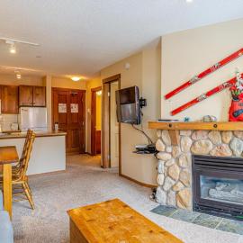 Fireside Lodge #315 By Bear Country, hotel a Sun Peaks