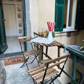 Loft con spazio esterno Lissa، فندق في ريوماجّوري