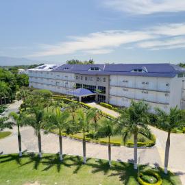 Colonial Plaza Hotel Pindamonhangaba, hotel v destinácii Pindamonhangaba
