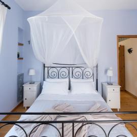 Bougainvillea Tree House, hotel din Chavriáta