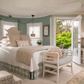 White Doe Inn Bed & Breakfast、マンテオのホテル