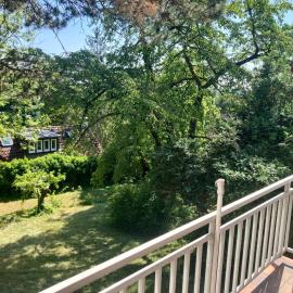 Nature View mit Balkon, indoor Pool, Küche Tiefgarage auf Anfrage, hotel in Wiesbaden