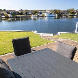 Elouera Crescent, Hotel in Forster