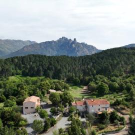 Les Hauts de Cavanello, ξενοδοχείο σε Zonza