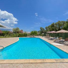 Amazona Apartments and Studios, hotel din Spartia