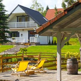 Domki Nad Potokiem574067621, hotel in Ustrzyki Dolne