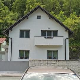 Apartma Sava-Stol, hotel in Jesenice
