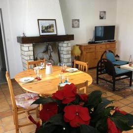 "la maison de rolland", hotel a Saint-Martin-lʼArs