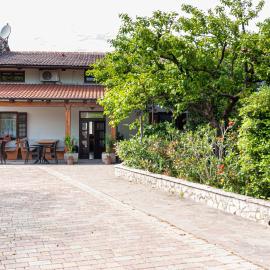 Penzion Na Hribu, hotel en Slap