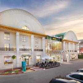 Hotel Mazurkas, hótel í Ożarów Mazowiecki