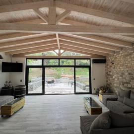 Stablus house