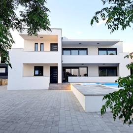 Villa Leptirić, hotel en Vir