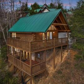 Breathtaking views of the Smokies, 3 mins to Gatlinburg