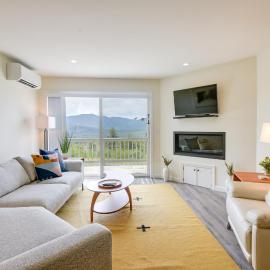 Newly Renovated Bartlett Condo w/ Mountain Views!, hotel i Bartlett