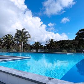 Haruru Falls Retreat, hotel di Paihia