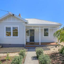 워넘불에 위치한 호텔 White Sand Cottage