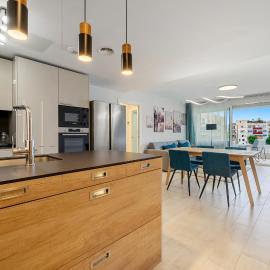 Magical 2BR Condo in the Heart of Cambrils, hotelli kohteessa Cambrils