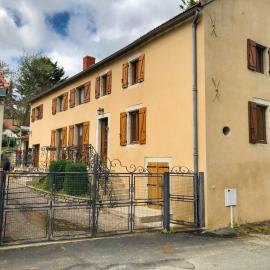Gîte de la Croix Mandet – hotel w mieście Vensat