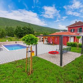 Villa Rubin with heated pool