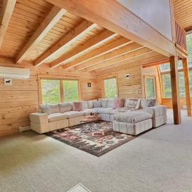 Big Bear Cabin, hotelli kohteessa Corning