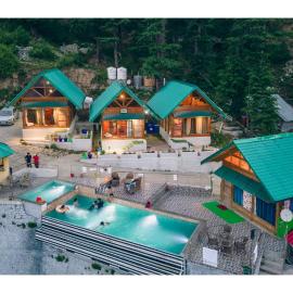 Wolfandwoods, hotel in Khajjiar 