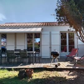 Location maison à l'Epine sur Île de Noirmoutier，LʼÉpine的飯店