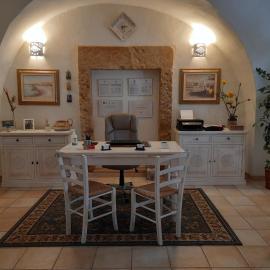 Domo Antiga Guest Rooms, מלון בסורסו