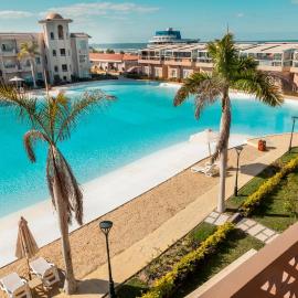 Marom Port Said Resort & Beach – hotel w mieście Port Said
