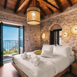 Hawk Tower Apartment - Pyrgos Towers Complex, hotel in Pirgos