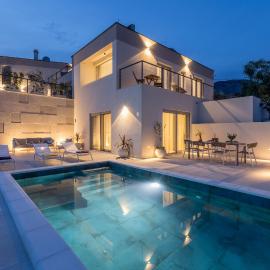 Heated pool, sunset views, family, Villa Callista
