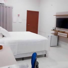 Madeira Lofts - Suite 04 Centro, hotel v destinaci Juína