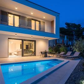 Villa Cvita east, Hotel in Primošten