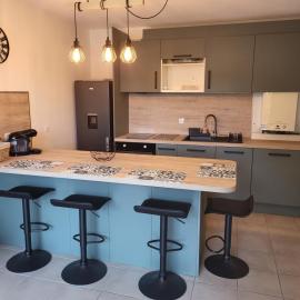 RESIDENCE LE DOMAINE DE MARTHIAS، فندق في لو تيتش